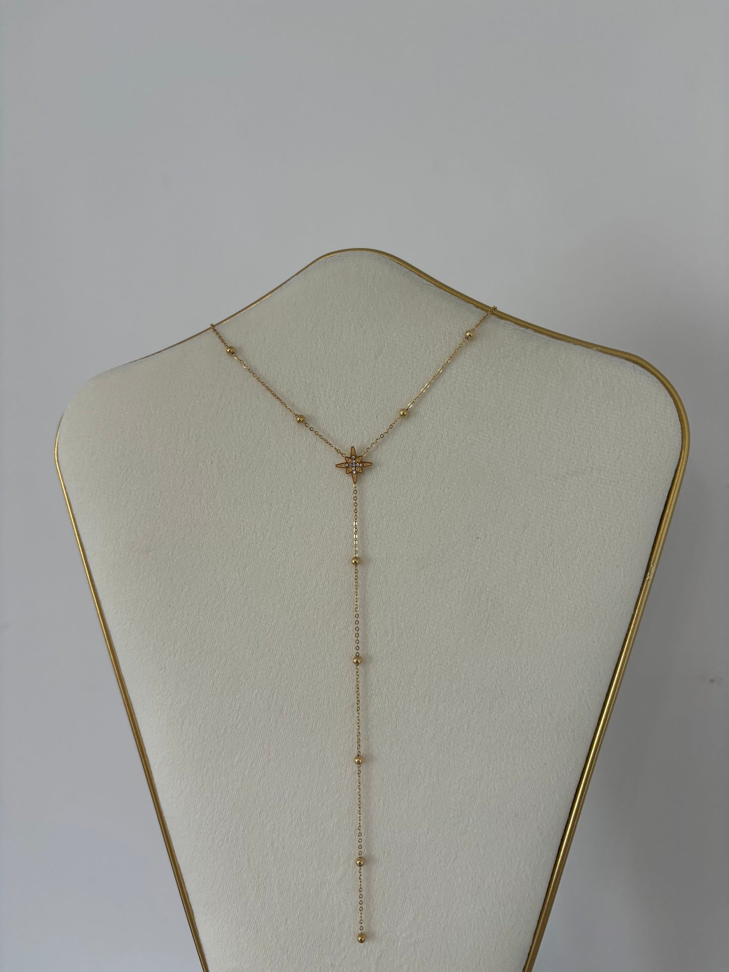 COLLIER LANA