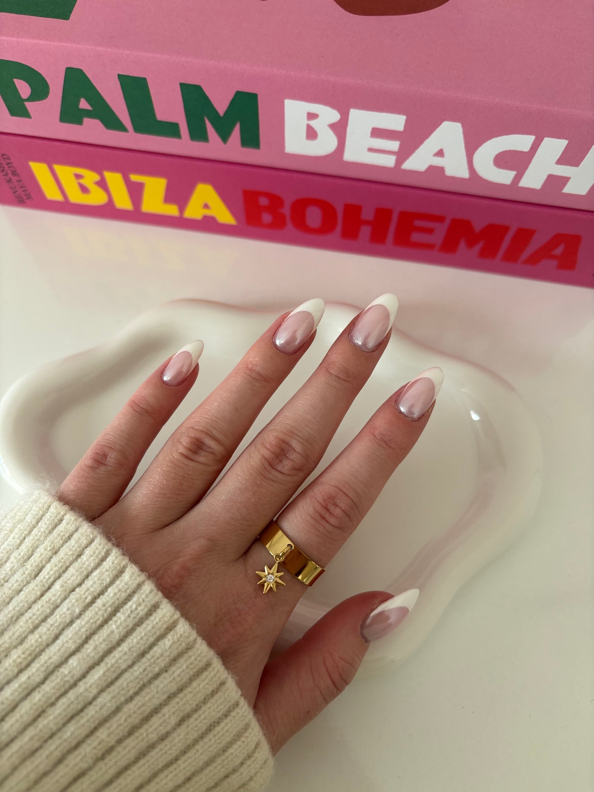 Bague univers sale